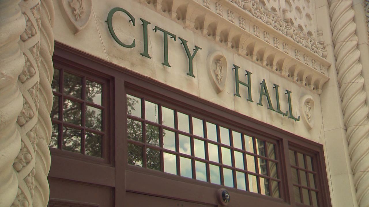 WATCH LIVE: Possible election dates move up for vote at San Antonio City Council meeting
